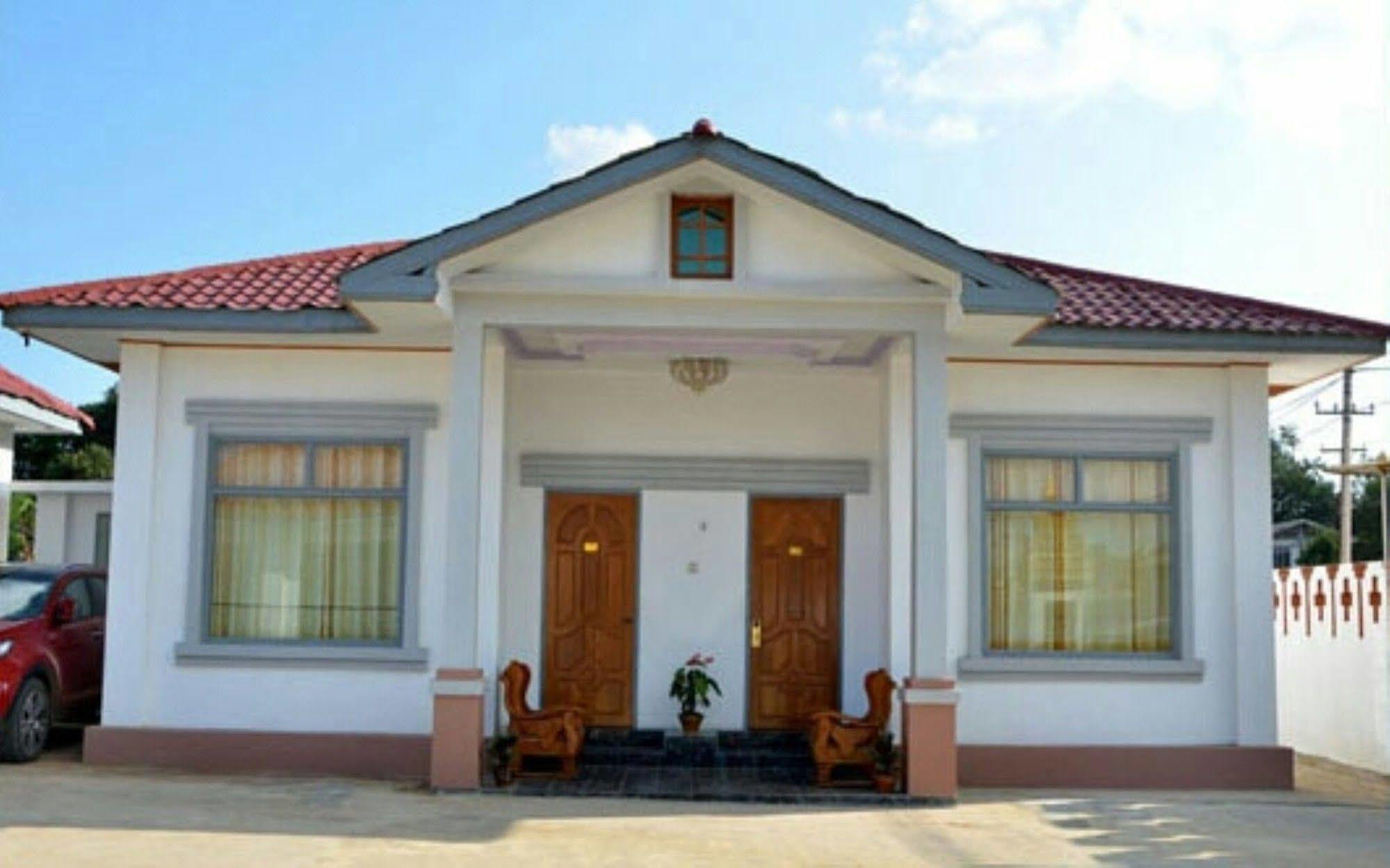 Myat Nan Taw Hotel Loikaw Exterior foto
